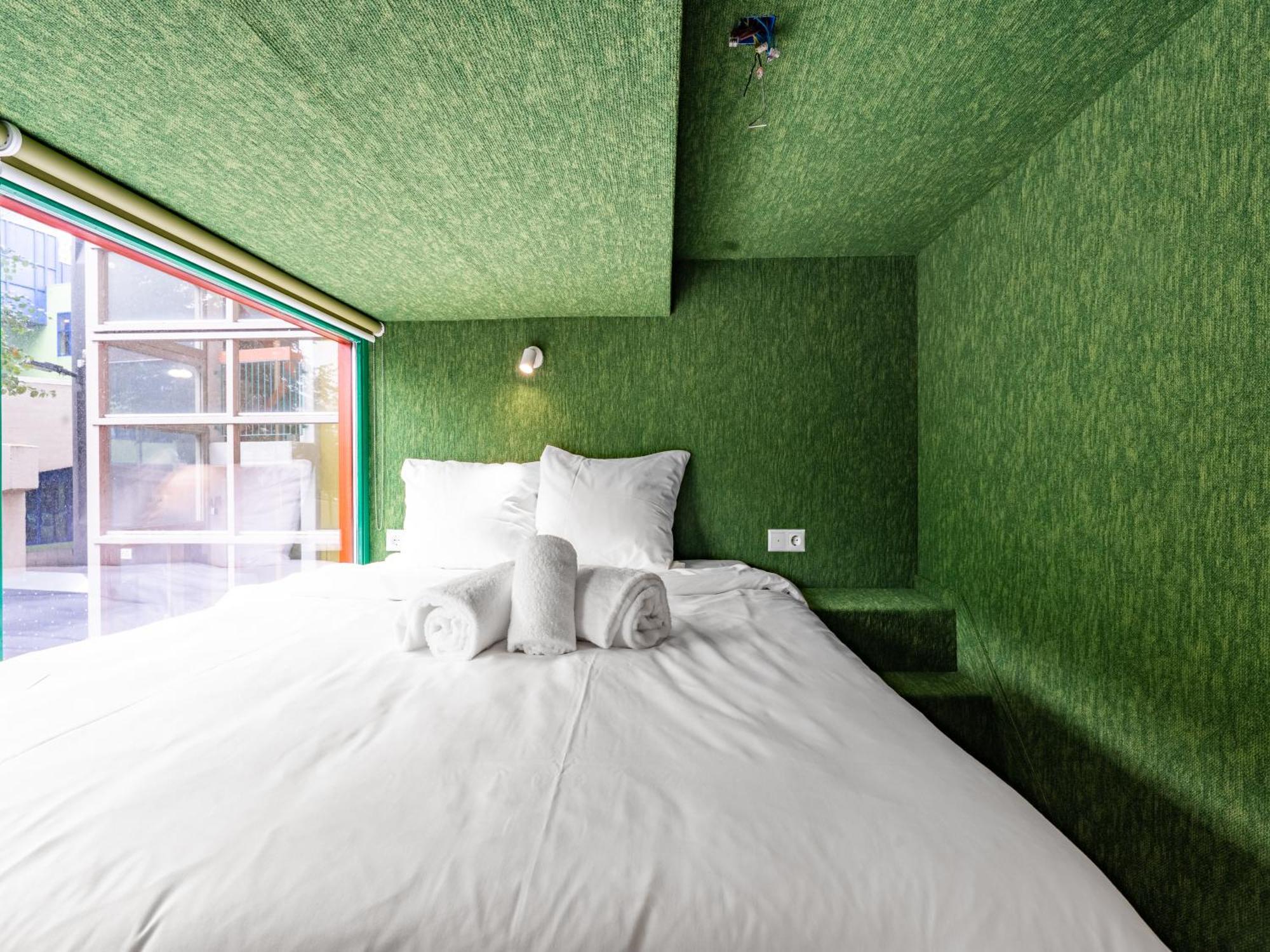 Hotel Not Hotel Rotterdam Eksteriør billede